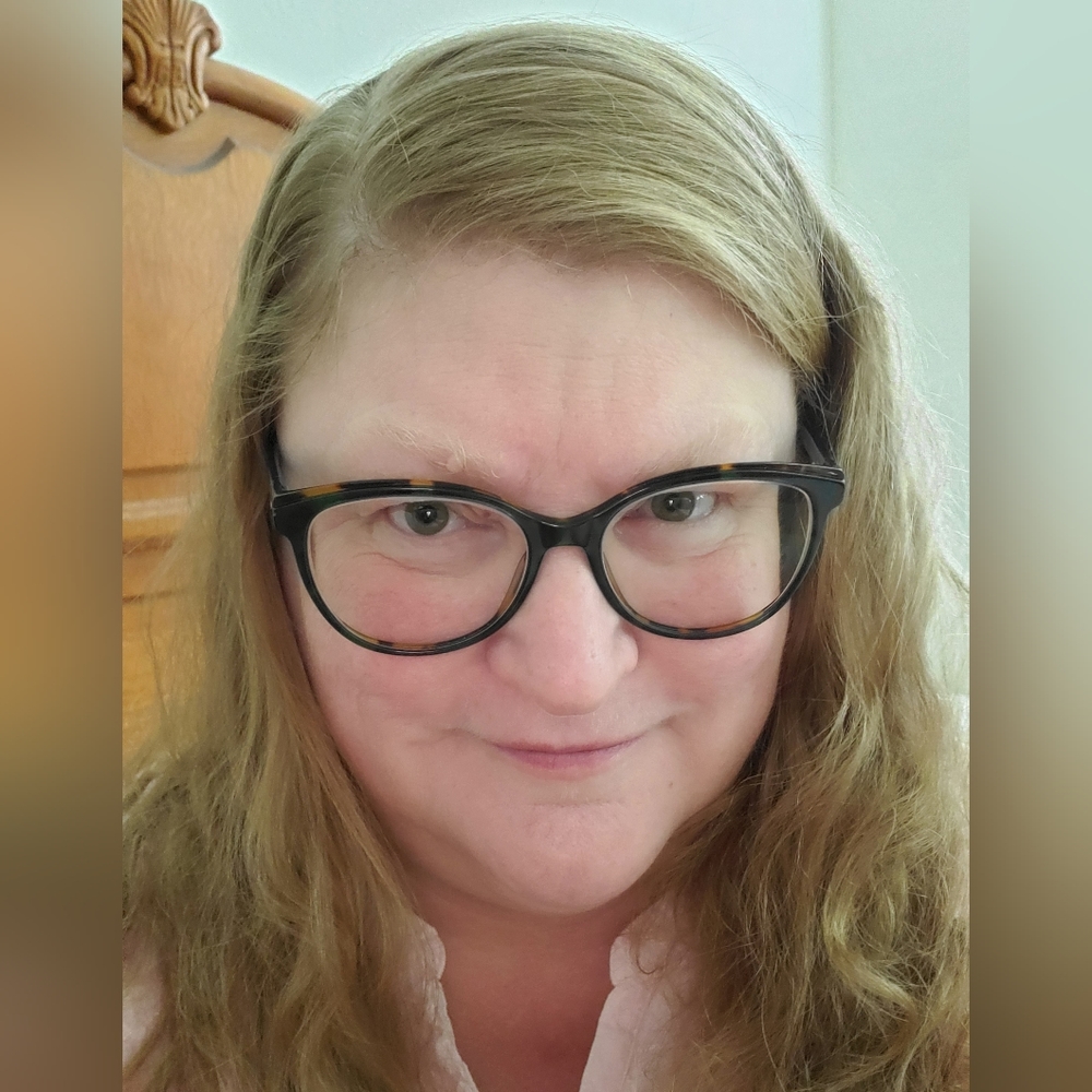 Meet your Posher, Sandi